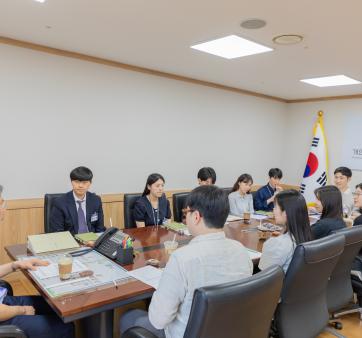 개인정보보호위원회 혁신 어벤져스 간담회 개최 관련사진2 보기